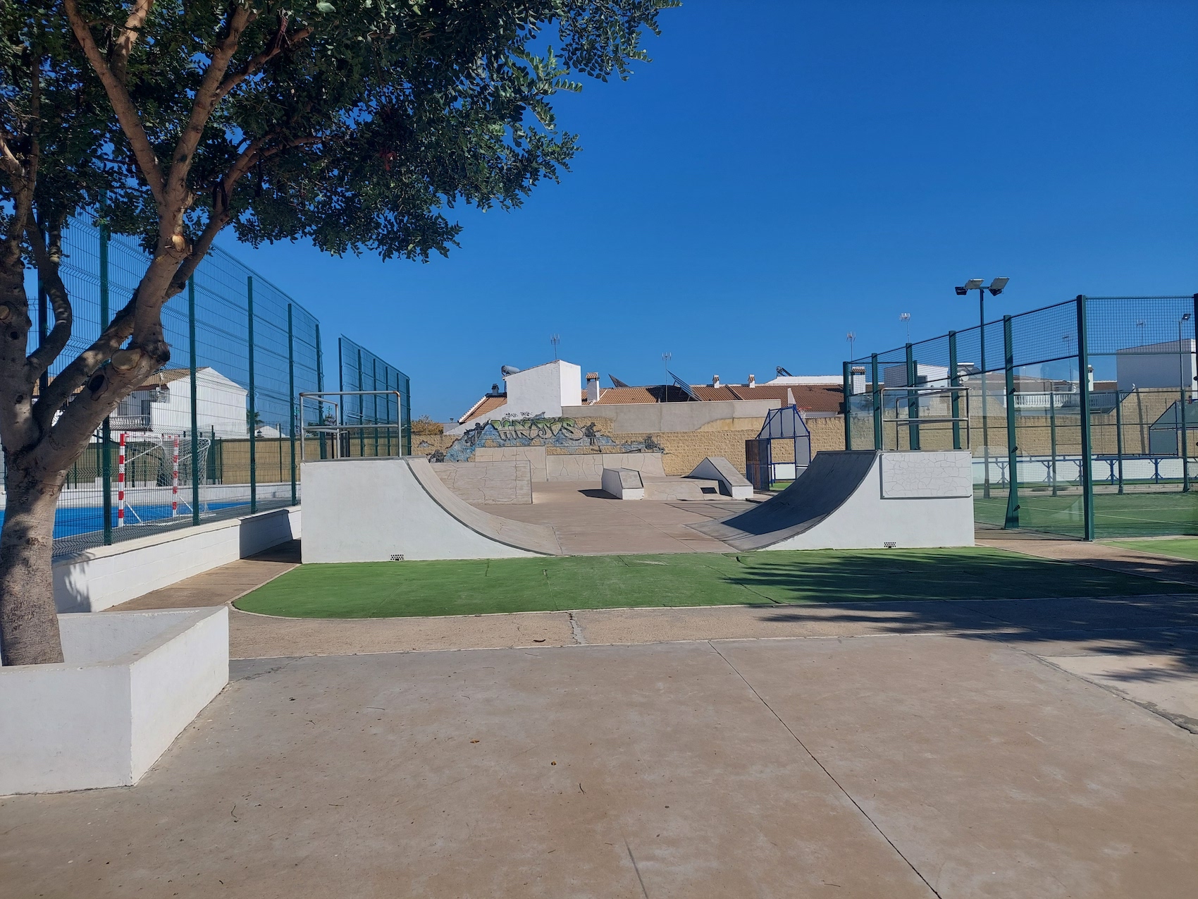 Hinojos skatepark